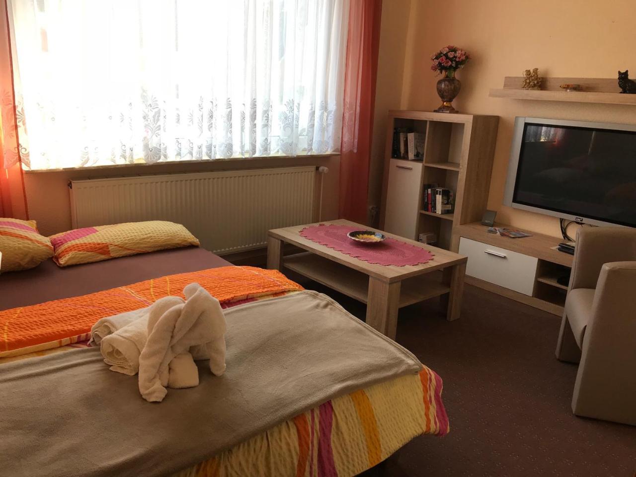 Отель Gaestehaus Seestern Куксхафен Экстерьер фото